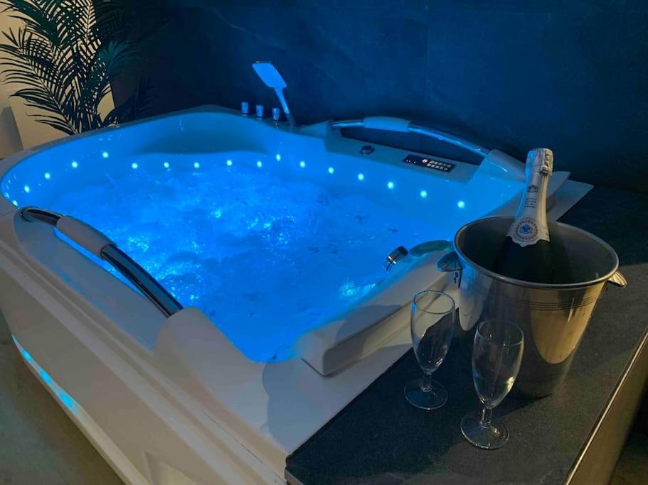 La Suite Saphir - Spa Privatif Nancy Exteriér fotografie
